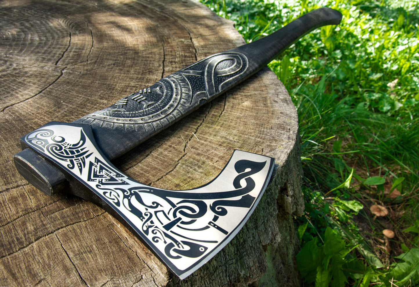 Viking Axe with Vegvisir & Othala Rune Engraved Handle With Cover