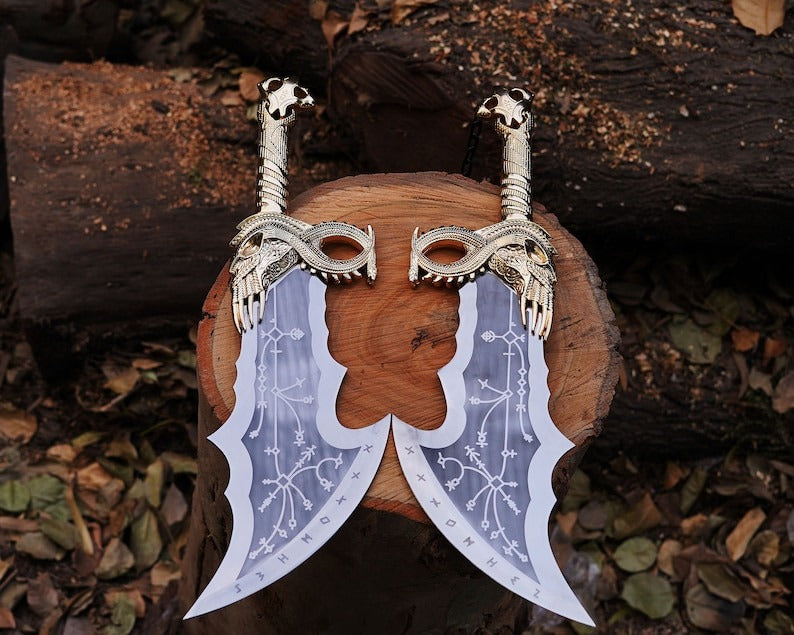 Golden Handle Blades of Chaos – God of War Collector’s Twin Swords