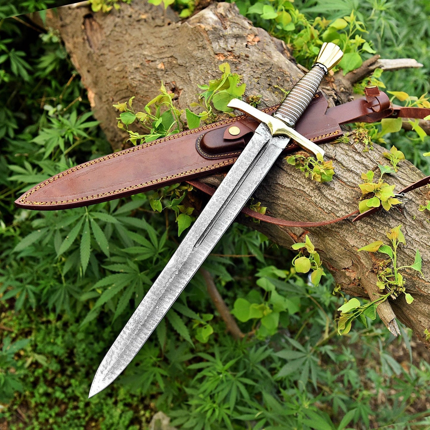 Handcrafted Damascus Gladius – Viking-Roman Style Master Sword