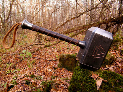 Thor’s Mjölnir Valknut Hammer – A Powerful Norse Symbol of Strength