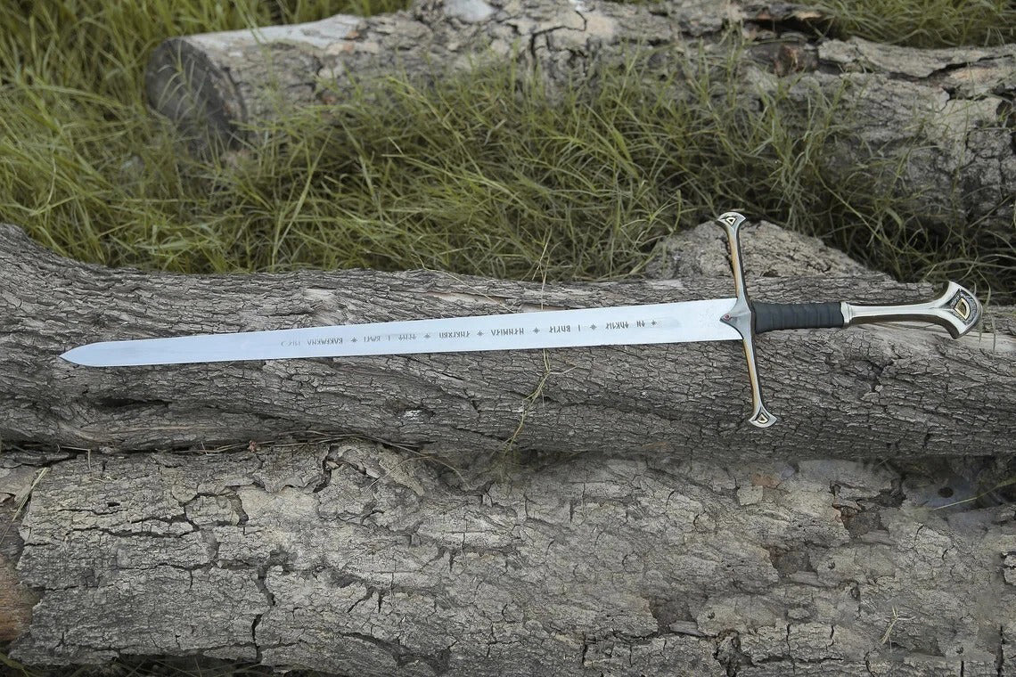 Aragorn's Andúril Narsil Sword Replica – Ultimate Collector's Blade
