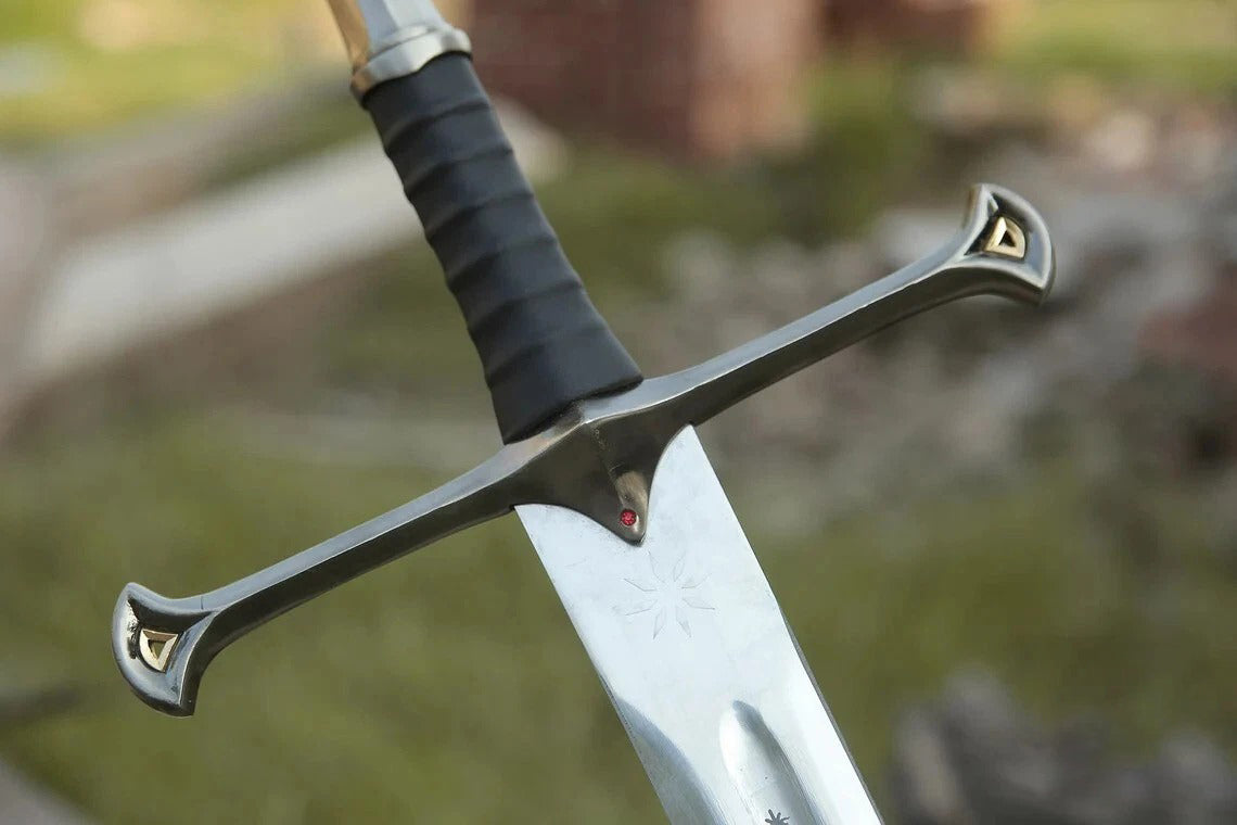Aragorn's Andúril Narsil Sword Replica – Ultimate Collector's Blade