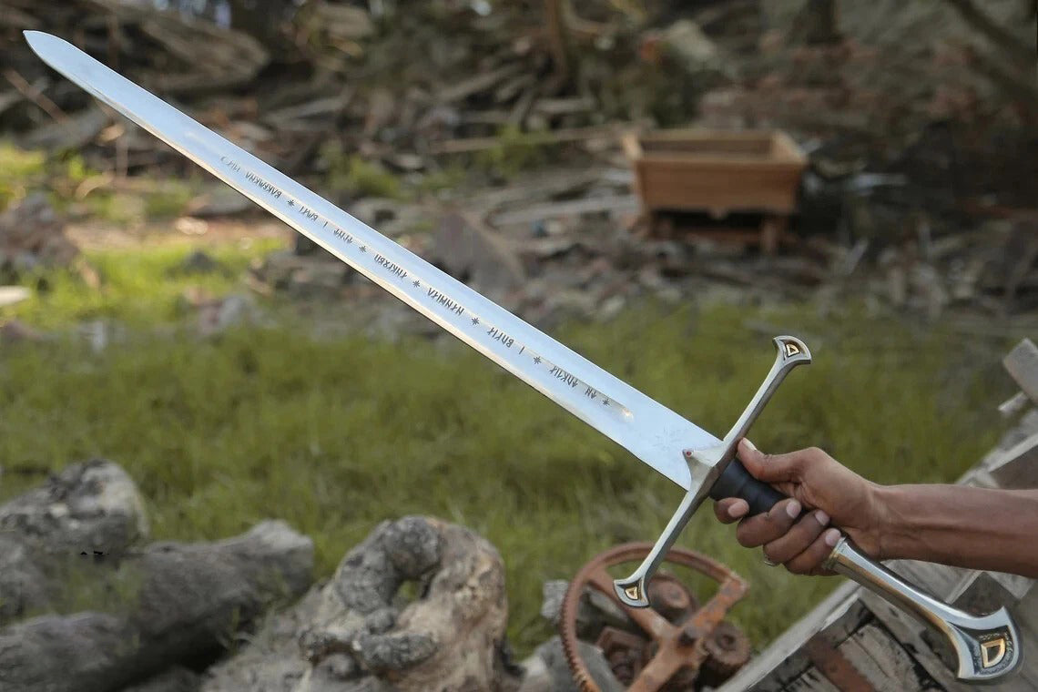 Aragorn's Andúril Narsil Sword Replica – Ultimate Collector's Blade