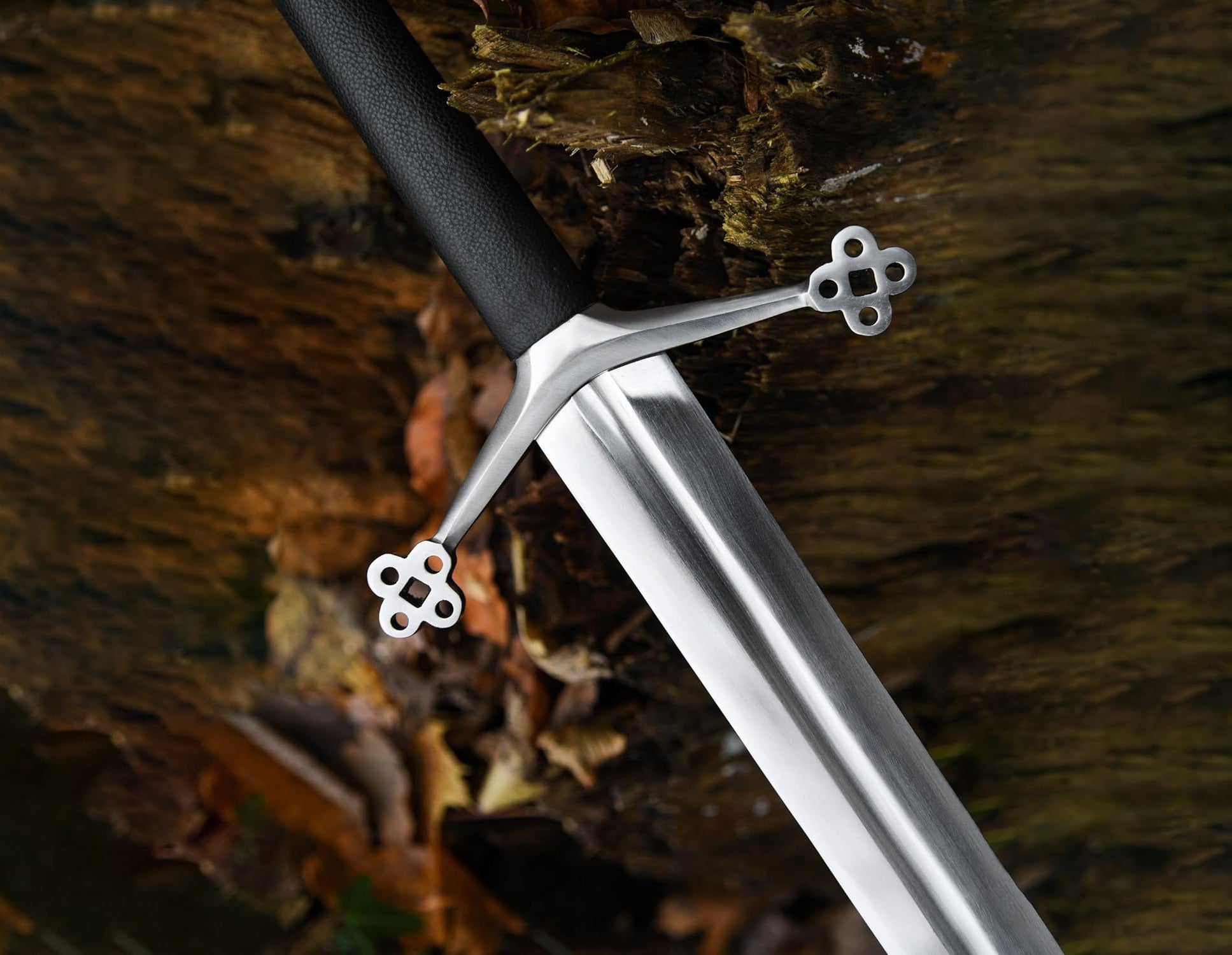 Scottish Claymore Sword – Authentic Two-Handed Medieval Blade