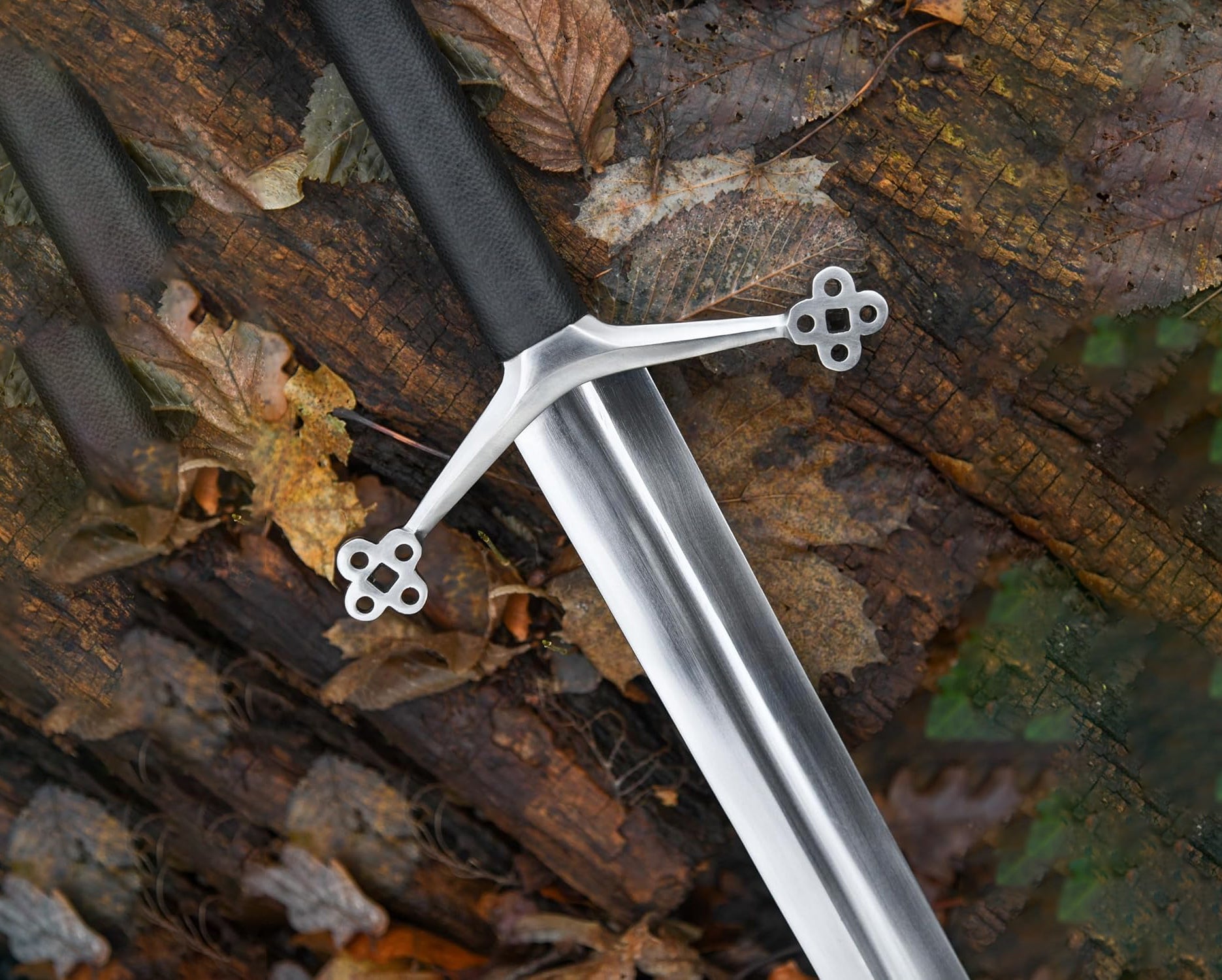 Scottish Claymore Sword – Authentic Two-Handed Medieval Blade