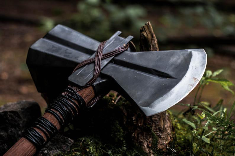 Thor’s Stormbreaker Axe – Perfect for Cosplay, Display & Collectors