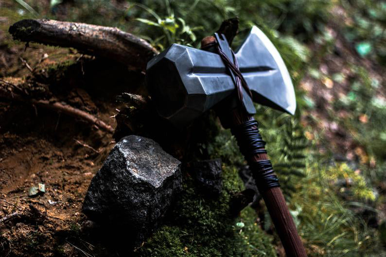 Thor’s Stormbreaker Axe – Perfect for Cosplay, Display & Collectors