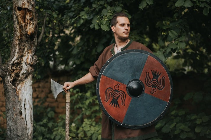 Odin’s Huginn and Muninn Shield – Norse Symbol of Knowledge and Power