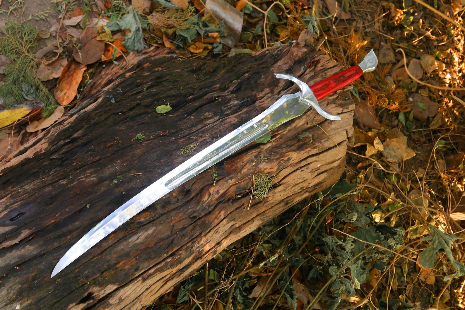 Custom Heron Marked Sword Replica – Iconic Blade from The Wheel of Time