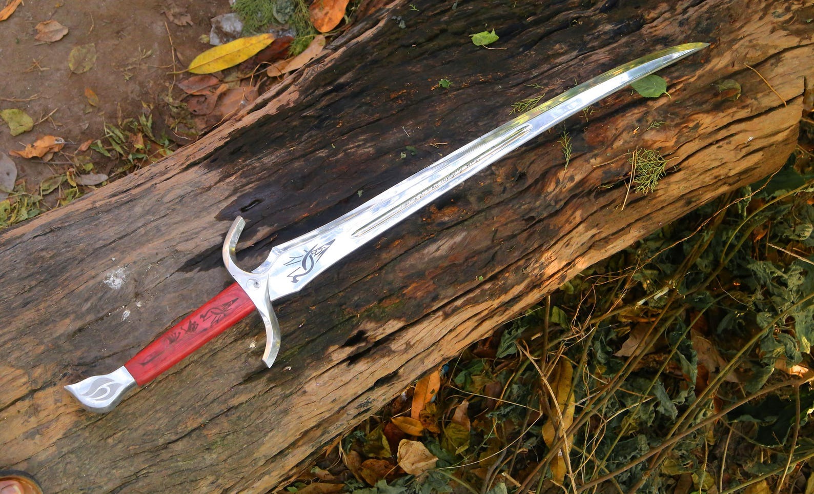 Custom Heron Marked Sword Replica – Iconic Blade from The Wheel of Time
