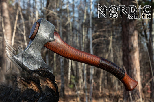 Hand-Forged Premium Style Ragnarök’s Edge Viking Axe With Sheath